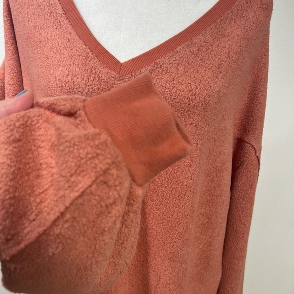 Urban Outfitters Large Oversized Sweater Women's Soft Knit - Picture 6 of 9